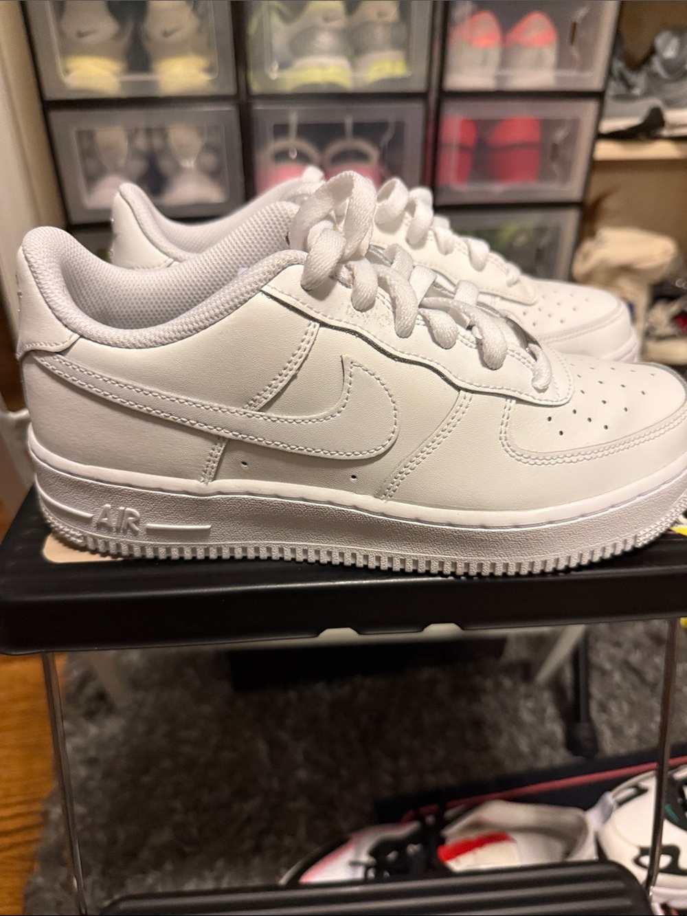 All-White-Classic Air Force 1s
Big Kids 6.5Y
No box